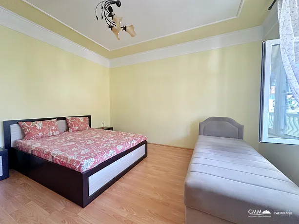 Dreistöckiges Haus in Dobra Voda 308m2