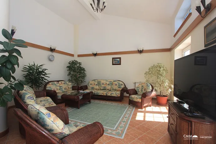 Luxusvilla mit Meerblick