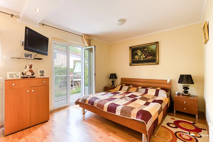 Haus in Kumbor 200 m zum Meer