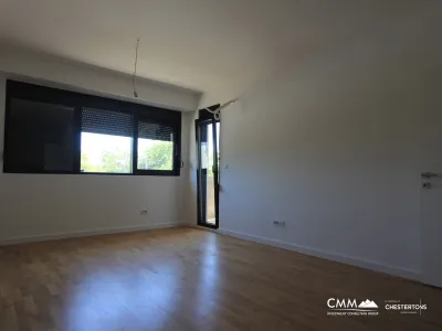 Wohnungen in einem neuen Komplex in Meeresnähe in Tivat