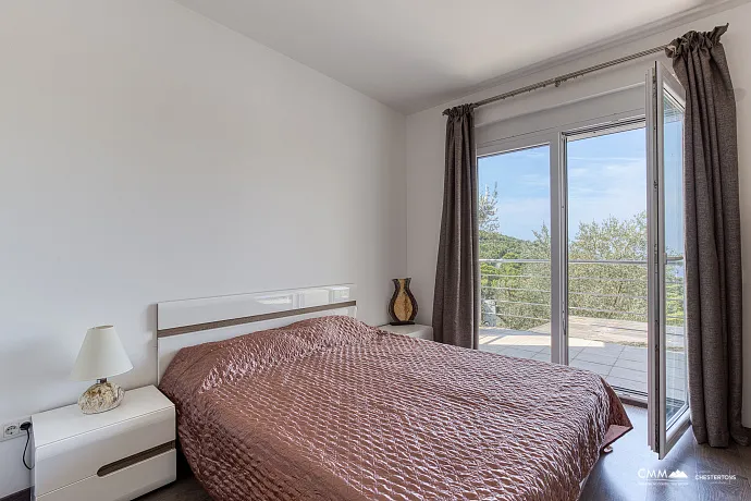 Elegantes Haus mit atemberaubendem Blick auf die Bucht von Kotor in Herceg Novi