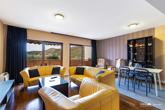 Zwei-Zimmer-Wohnung 84 m² in Pržno – Komfort und Gemütlichkeit am Meer