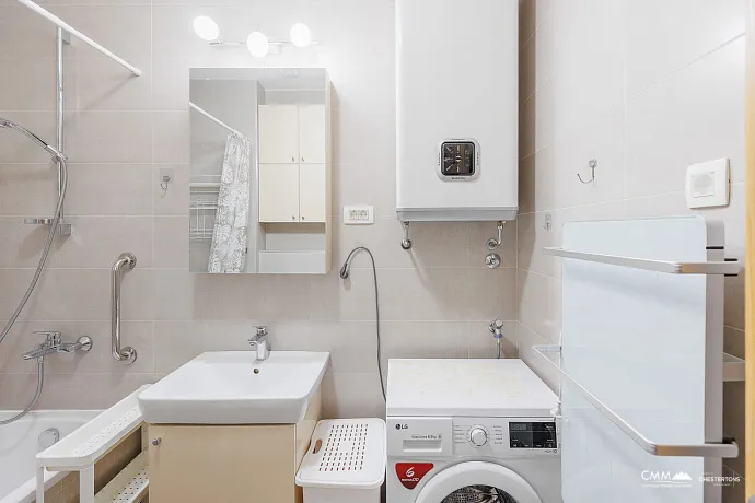 Wohnung mit einem Schlafzimmer in Becici