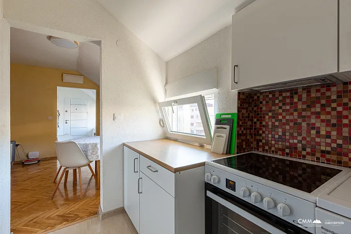 Zweizimmerwohnung in Budva, 60 m², Top-Lage nahe dem Strand