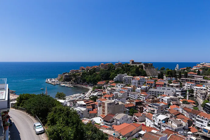 Penthouse in Ulcinj mit Meerblick