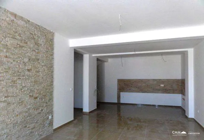 Einzimmerwohnung in Dobrota mit Meerblick