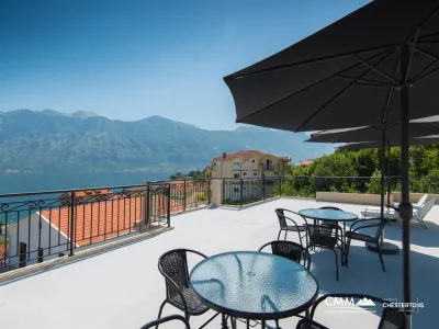 Luxuriöses Haus mit Apartments in Stoliv, nur einen Schritt vom Meer entfernt!