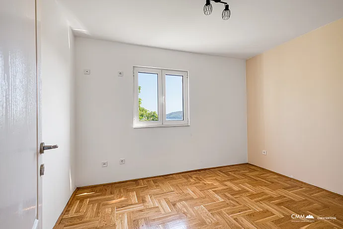 Geräumige 64 m² Wohnung mit Meerblick in Bečići
