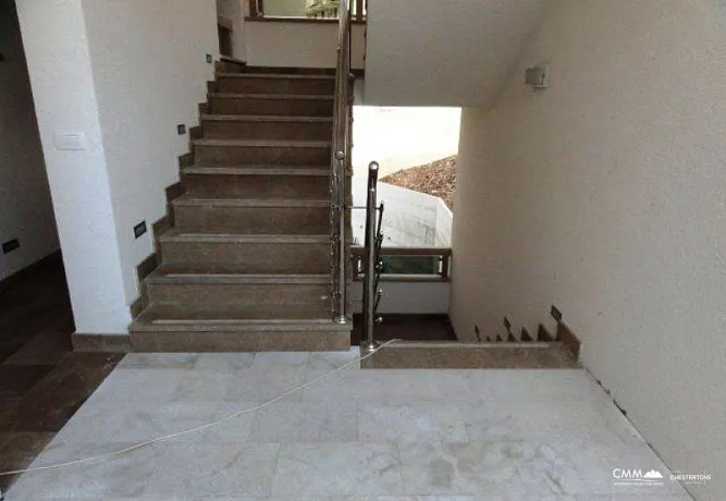 Einzimmerwohnung in Dobrota mit Meerblick