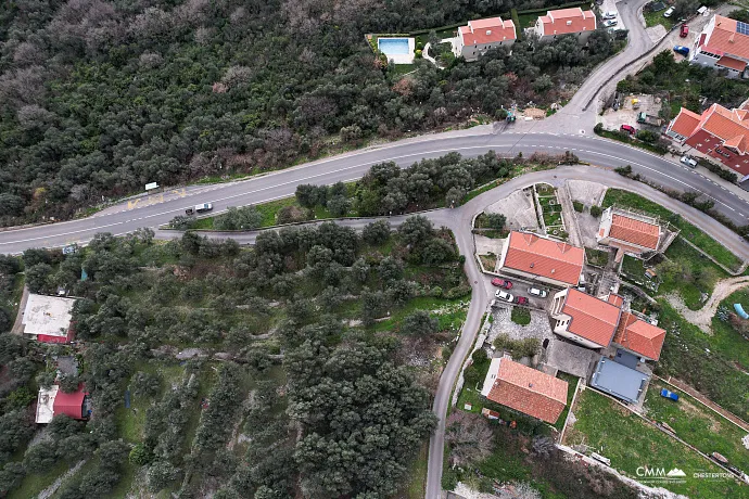 GRUNDSTÜCK ZU VERKAUFEN – RUDINICE, GEMEINDE PLUŽINE