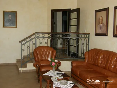 Dreistöckiges Haus in Kavac mit wunderschönem Meerblick