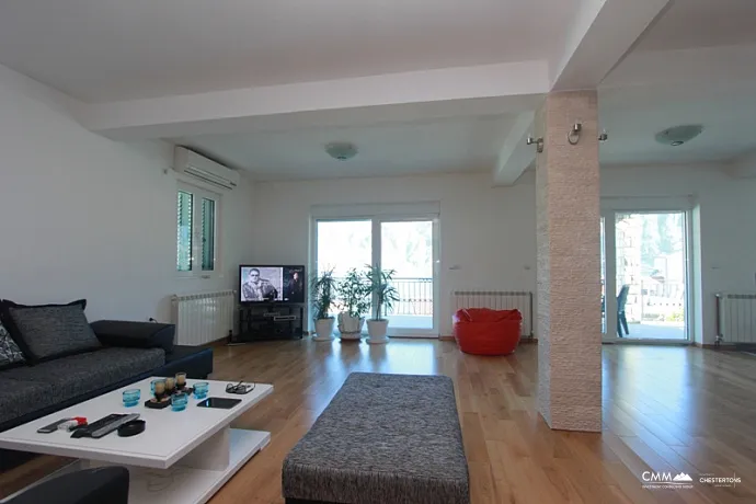 Luxuriöses Haus mit Apartments in Stoliv, nur einen Schritt vom Meer entfernt!
