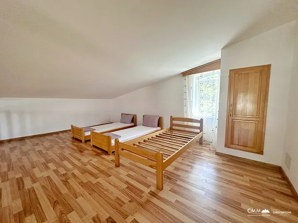 Dreistöckiges Haus in Dobra Voda 308m2