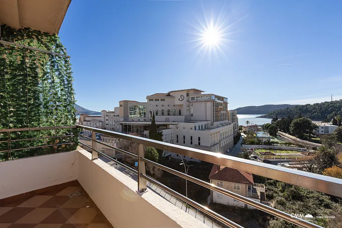 71 m² Wohnung mit Panoramablick auf das Meer in Bečići