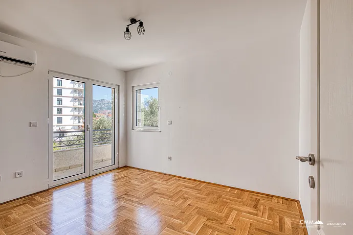 Geräumige 64 m² Wohnung mit Meerblick in Bečići