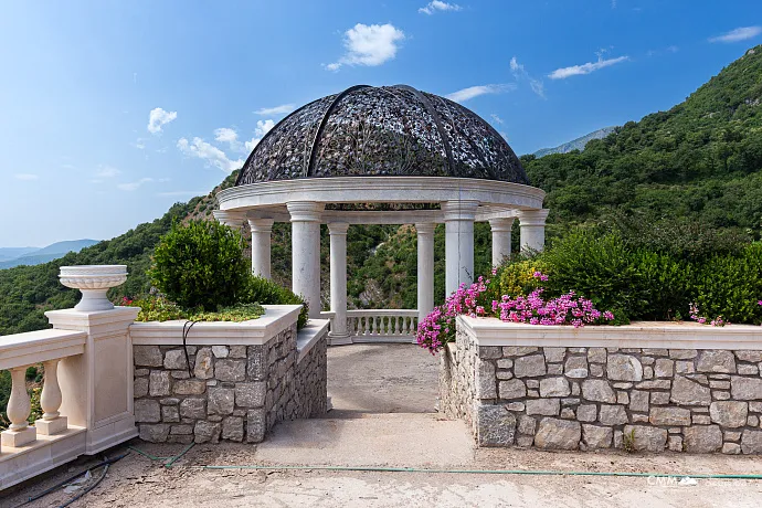 Exklusive Küstenvilla an der Adria – Eleganz und absolute Privatsphäre
