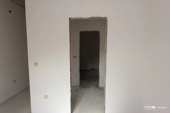 Neues Haus in Becici