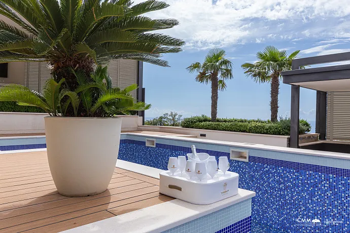Exklusive Villa in Blizikuće, nahe Sveti Stefan
