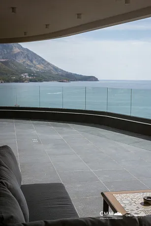 Neue Wohnanlage in erster Linie, Becici