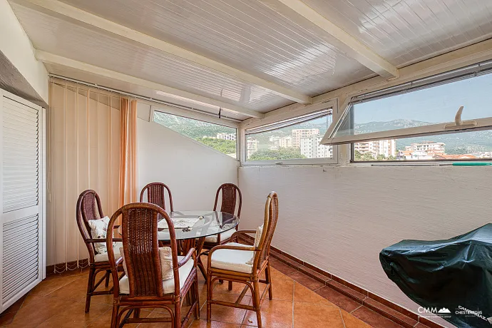 Einzimmerwohnung in Bečići, 64m²