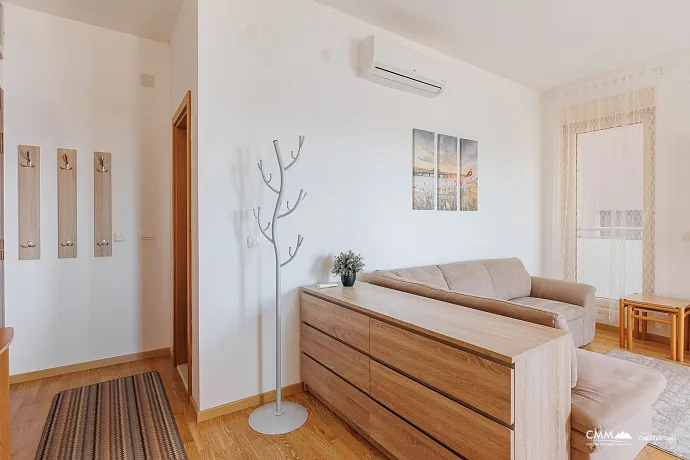 Wohnung mit einem Schlafzimmer in Becici