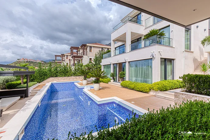 Exklusive Villa in Blizikuće, nahe Sveti Stefan