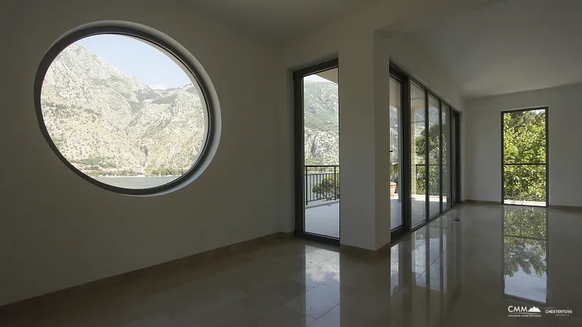 Neues Haus am Meer in Muo Kotor