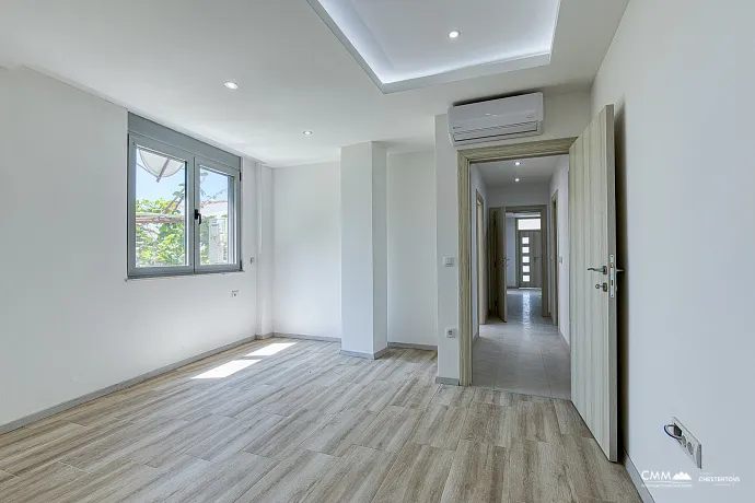 Penthouse in Ulcinj mit Meerblick
