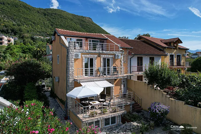 Haus in Kumbor 200 m zum Meer