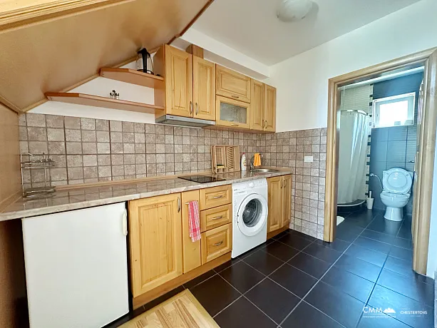 Dreistöckiges Haus in Dobra Voda 308m2