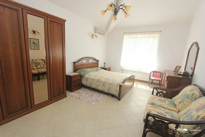 Luxusvilla mit Meerblick