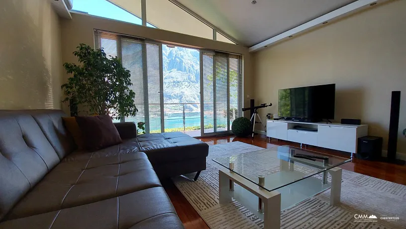 Haus mit Blick auf die Bucht von Kotor