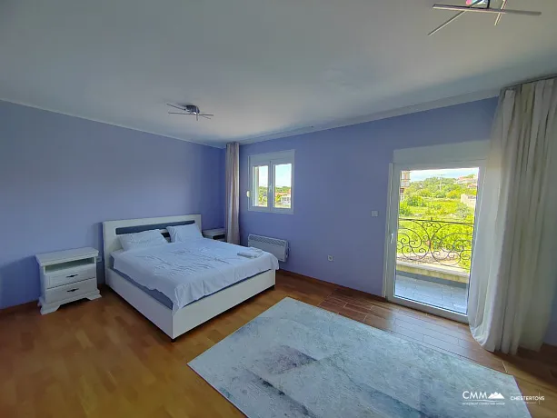 Schöne möblierte Wohnung zum Verkauf in Krimovica, in der Nähe von Budva