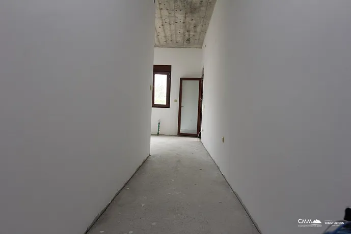 Neues Haus in Becici
