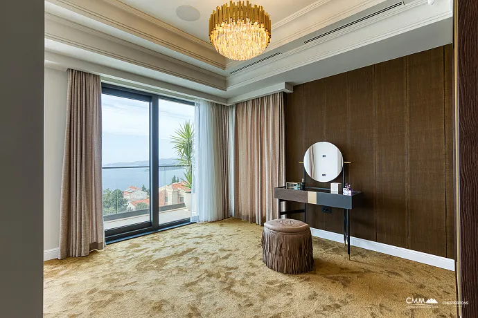 Exklusive Villa in Blizikuće, nahe Sveti Stefan