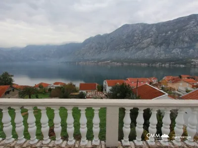 Haus mit Meerblick in Kotor