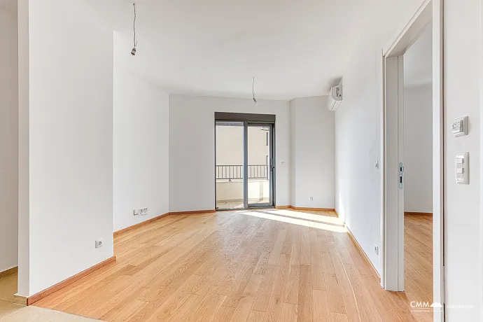 Ein-Zimmer-Wohnung mit Garage, Bečići