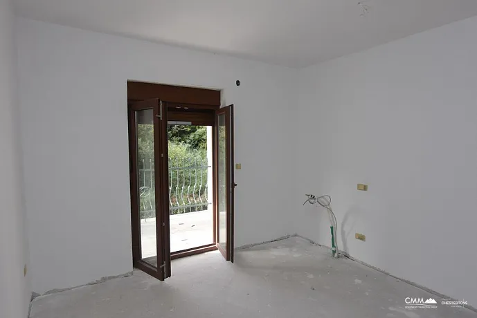 Neues Haus in Becici