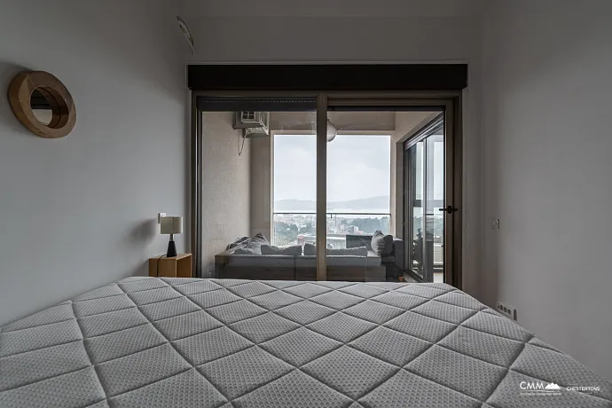 Geräumige Wohnung mit Meerblick in Tivat, Stadtteil Mažina