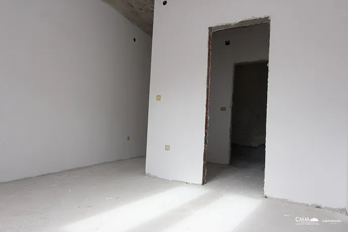 Neues Haus in Becici