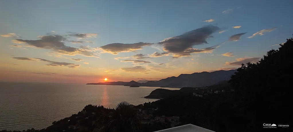 Elegantes Steinhaus mit Meerblick in der Nähe von Sveti Stefan