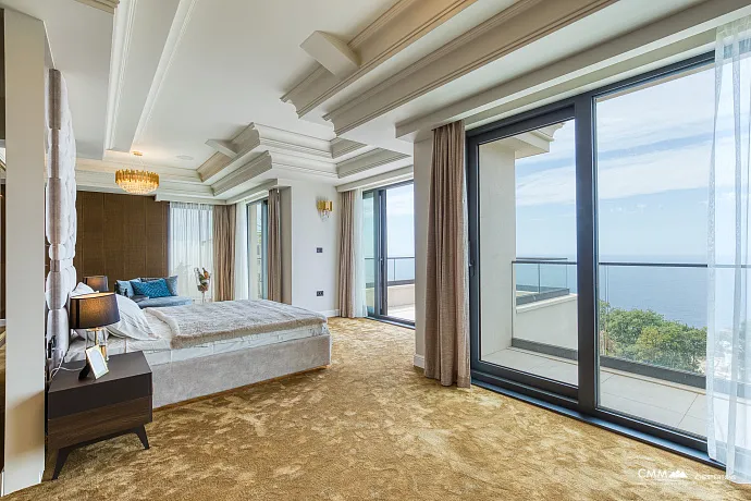 Exklusive Villa in Blizikuće, nahe Sveti Stefan