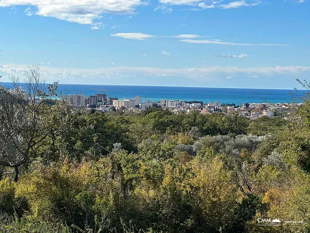 Grundstück zum Verkauf in Bar mit Meerblick