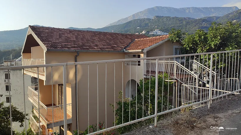 Geräumige 85m2 Wohnung mit 3 Schlafzimmern und Meerblick in Herceg Novi