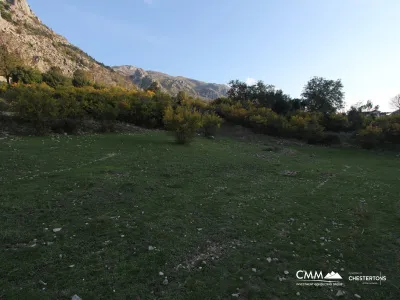 Grundstück in Dobrota