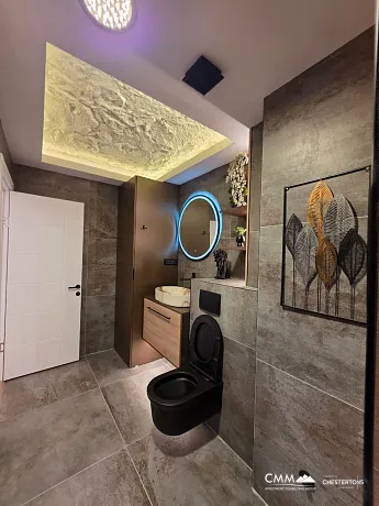 Luxuriöse Drei-Zimmer-Wohnung mit Sauna, 300 Meter vom Meer entfernt – Bečići (107 m²)