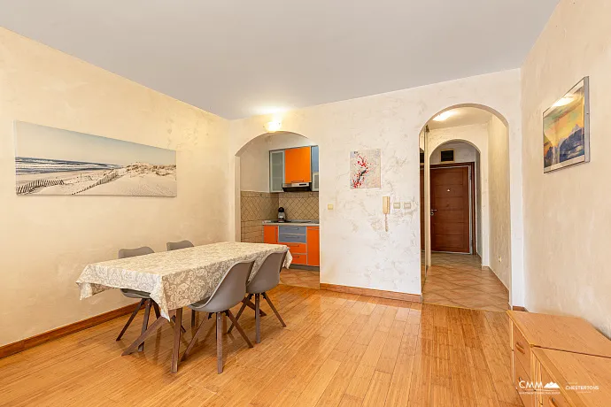 Moderne Wohnung in Pržno, 46 m², in Meeresnähe