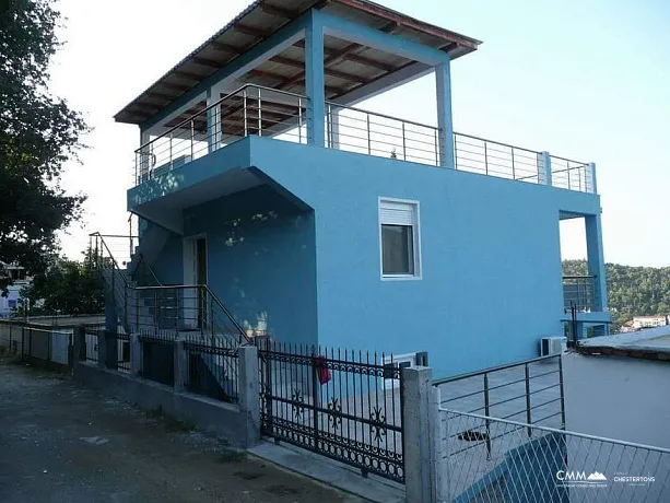 Ein gemütliches Haus in der malerischen Gegend von Sutomore