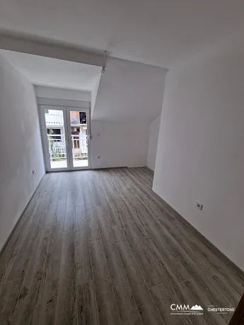 Maisonette-Wohnung mit drei Schlafzimmern in Igalo mit Meerblick