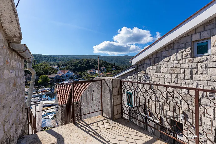 Haus, 2 Zimmer, 60 m² in Bjelila